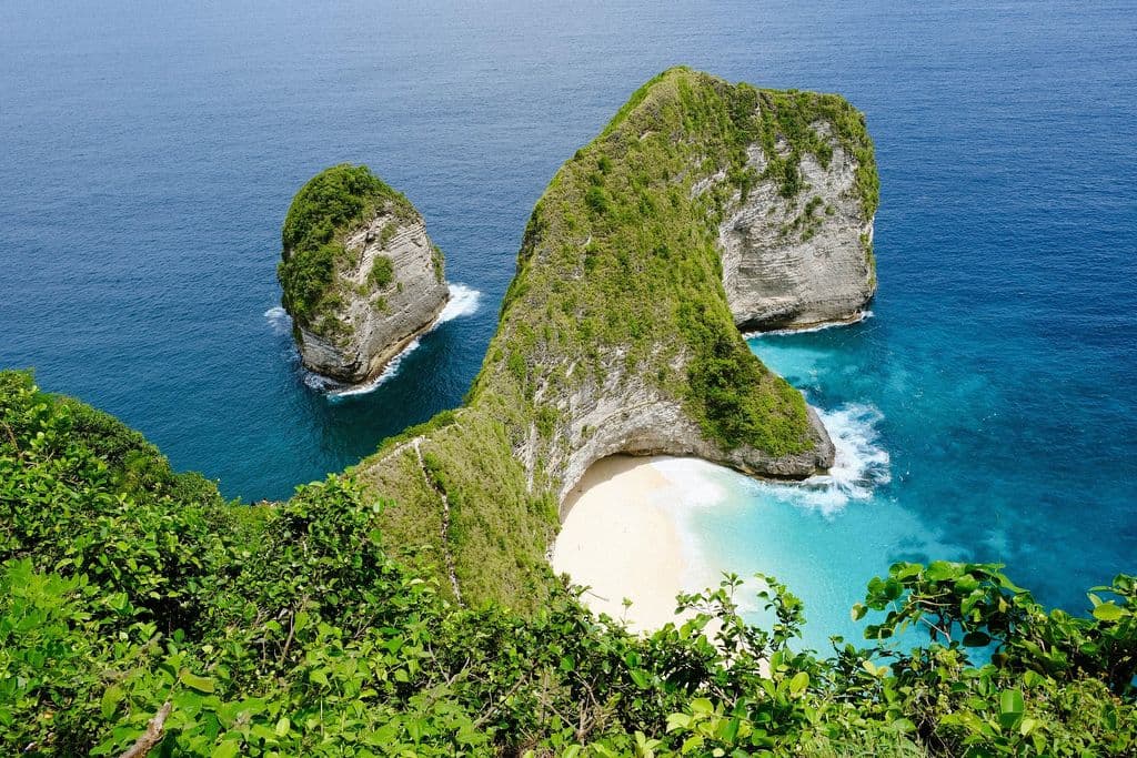 Cliffs photographed from above.
